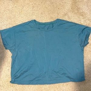Lululemon cropped tee!!